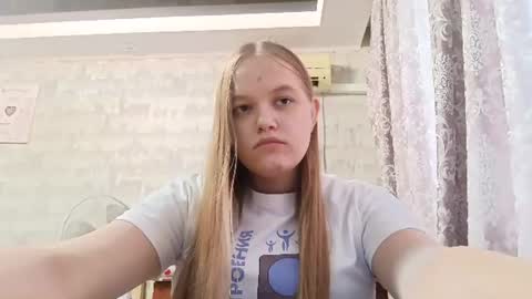 Lina online show from August 14, 3:26 pm