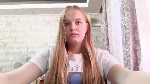 Lina online show from August 15, 11:36 am