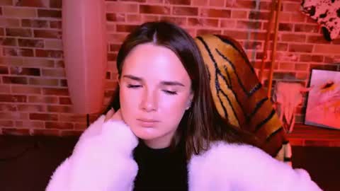 maybloom_ online show from September 8, 2:46 pm