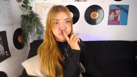 Maylin Skye online show from July 27, 11:21 pm
