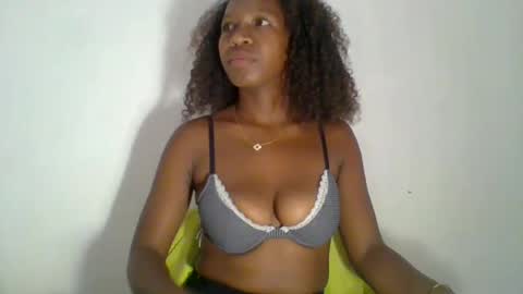 mayrase online show from August 13, 8:17 am