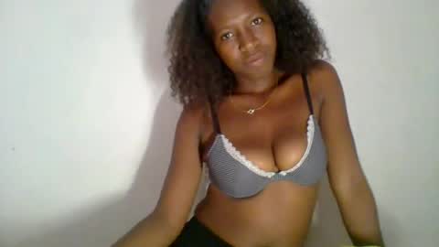 mayrase online show from August 13, 11:35 am