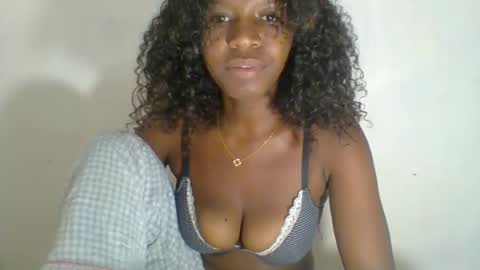 mayrase online show from August 15, 3:38 pm