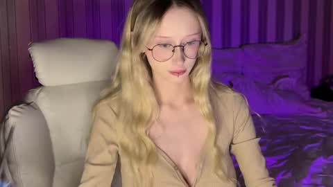 mayvi_cold online show from May 13, 7:36 pm