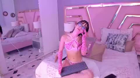 maywesst online show from August 2, 12:39 am