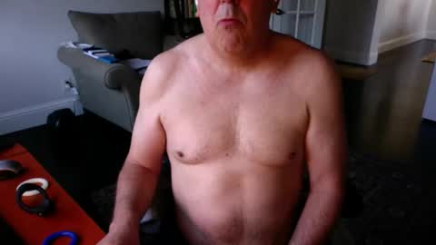 mdog9669 online show from April 19, 2:38 pm