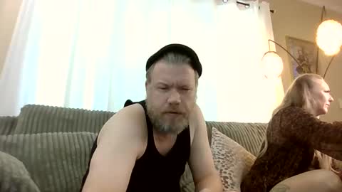 me2283 online show from May 26, 4:19 pm