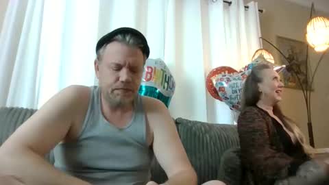 me2283 online show from May 29, 7:16 pm