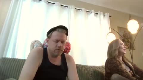 me2283 online show from May 30, 5:47 pm