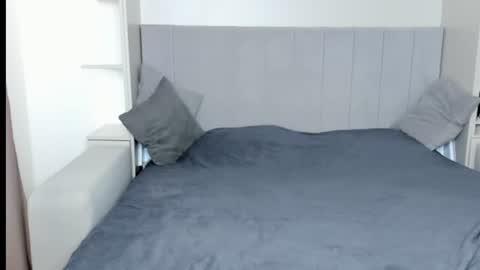 me_lina_ online show from August 2, 6:31 am
