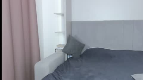 me_lina_ online show from August 13, 5:10 am