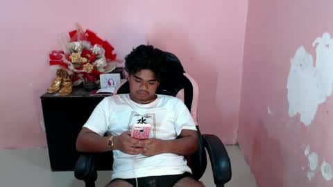 mealopezcumz69 online show from July 25, 9:30 pm