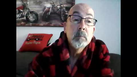 me at home online show from June 10, 10:55 am