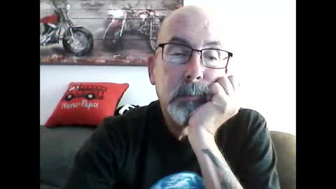 me at home online show from June 10, 4:25 pm