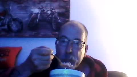 me at home online show from July 21, 9:11 am