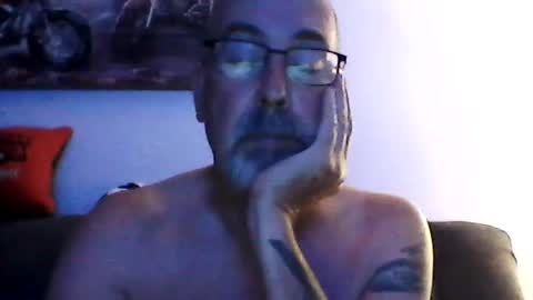 me at home online show from August 2, 11:06 am