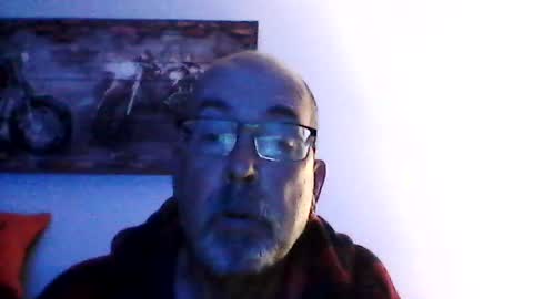 me at home online show from August 7, 10:04 am