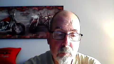 me at home online show from August 14, 11:47 am