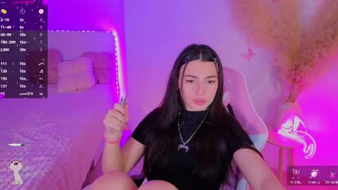 Dina online show from July 18, 7:59 pm