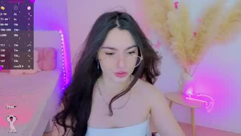 Dina online show from July 28, 8:59 pm