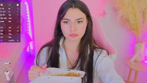 Dina online show from August 16, 8:46 pm