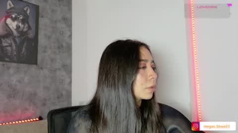 MEGAN online show from July 21, 5:48 pm