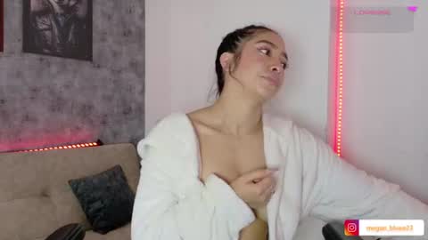 MEGAN online show from July 22, 6:43 pm