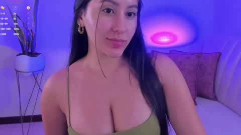 MEGAN COOPER online show from August 11, 2:35 am