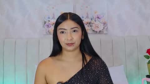 Carolina Paez online show from August 13, 5:05 pm