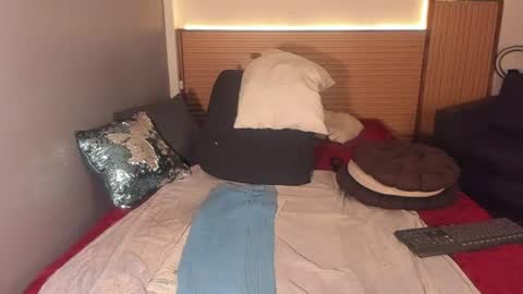 megan_dreams1 online show from August 8, 9:26 pm