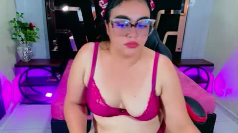 glenda online show from August 8, 1:11 pm