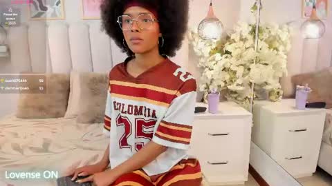 megan_hart_ online show from August 9, 3:24 pm