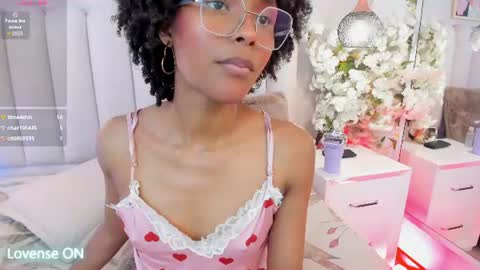 megan_hart_ online show from August 10, 3:35 pm
