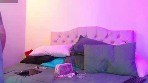 megan_lr online show from August 6, 1:15 am