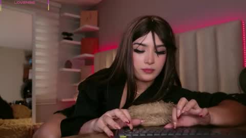     online show from August 29, 4:39 pm