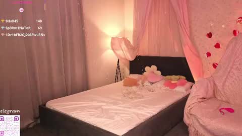 Megan Nelson online show from August 5, 3:43 pm