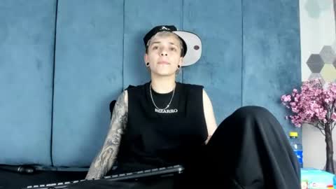 megan_thompsonn_ online show from August 5, 2:31 am