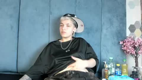 megan_thompsonn_ online show from August 6, 2:43 am
