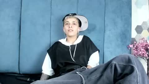 megan_thompsonn_ online show from August 9, 7:31 am
