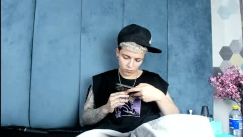 megan_thompsonn_ online show from August 15, 2:48 am