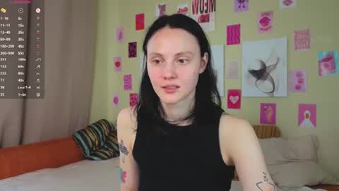 Michelle online show from August 2, 9:38 am