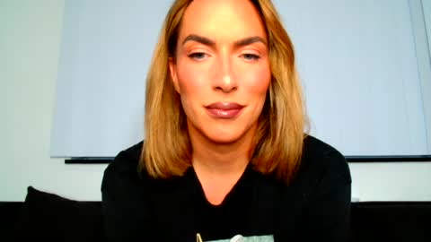 Megan Cox online show from August 9, 7:15 pm