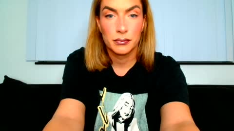Megan Cox online show from August 9, 8:21 pm