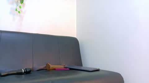 MEGAN online show from August 13, 8:39 am