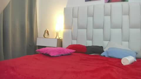 meganqueen2 online show from August 3, 8:27 pm