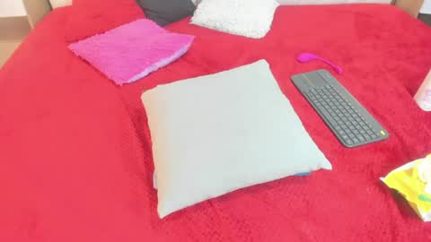 meganqueen2 online show from August 4, 1:13 am