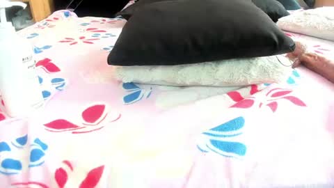 meganqueen2 online show from August 7, 5:02 pm