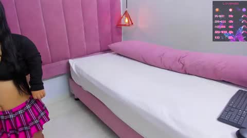 megansaenz_1 online show from August 12, 8:55 pm