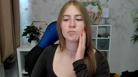 Megan online show from August 6, 8:02 am