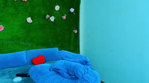 megatitts_ online show from August 10, 9:16 pm